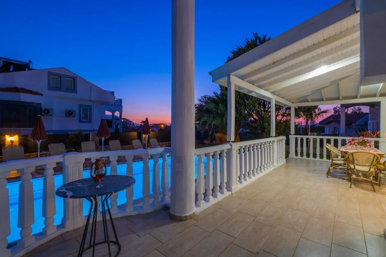 Infinity Civan Villa Fethiye 0*,